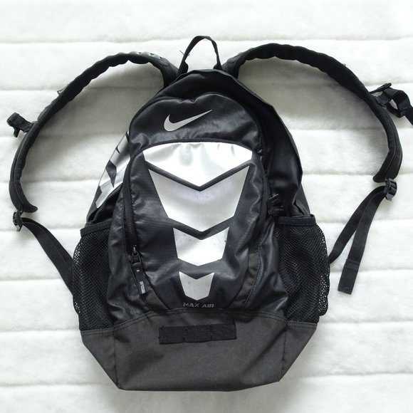 nike silver backpack